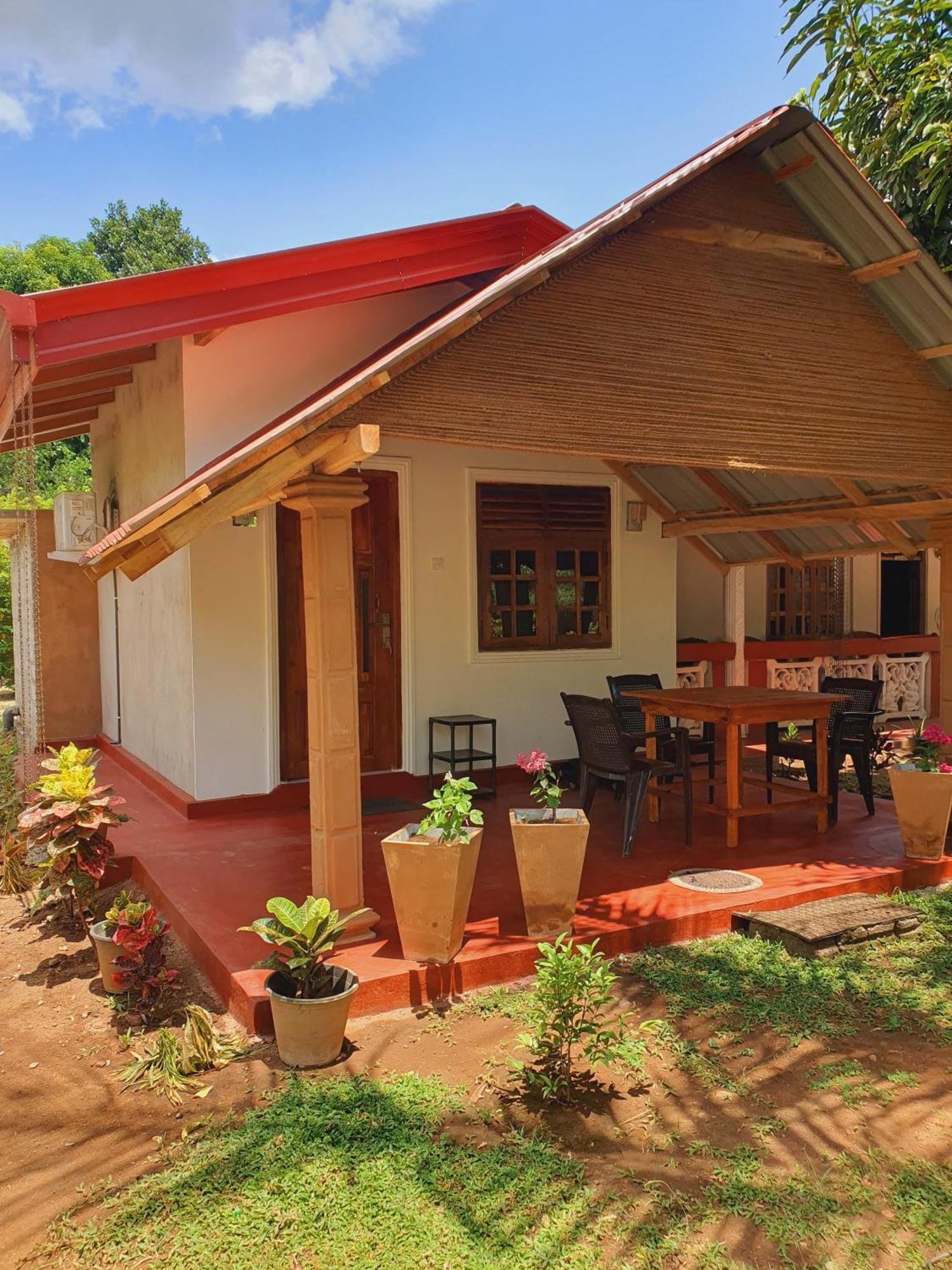 Jungle Eco Lodge & Safari Sigiriya Buitenkant foto